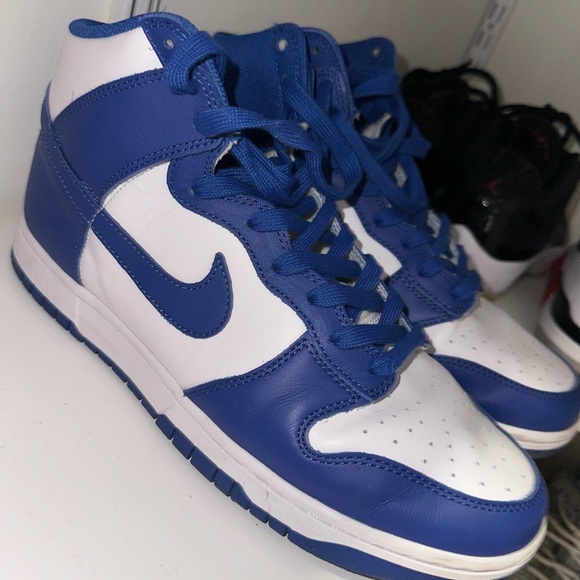 Bundle of 5 Hype Sneakers containing Nike Dunks, Jordans and Yeezy - Picture 5 of 15